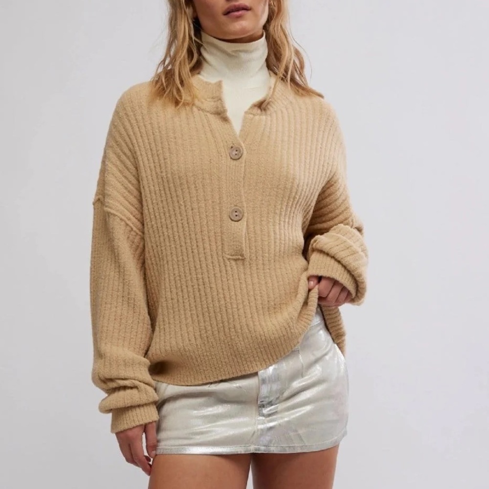 Free People Cocoa Henley Pullover Button Sugar Cookie Sweater Size Medium - Picture 2 of 10